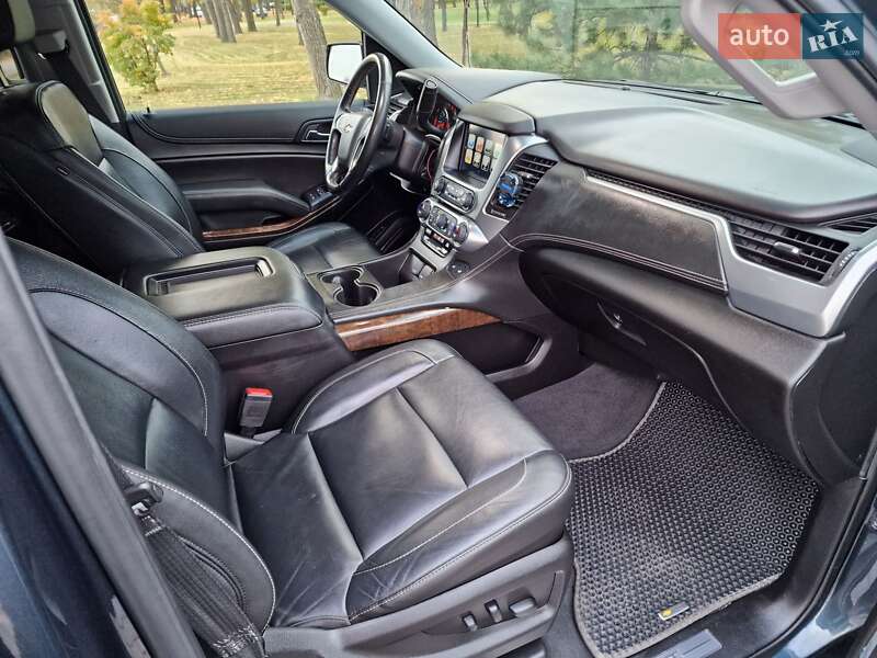 Внедорожник / Кроссовер Chevrolet Suburban 2018 в Киеве