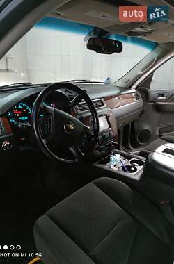 Позашляховик / Кросовер Chevrolet Suburban 2007 в 