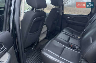 Позашляховик / Кросовер Chevrolet Suburban 2009 в 
