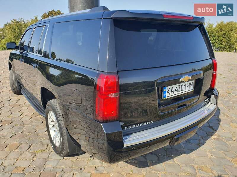 Позашляховик / Кросовер Chevrolet Suburban 2016 в Житомирі