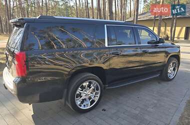 Внедорожник / Кроссовер Chevrolet Suburban 2016 в 