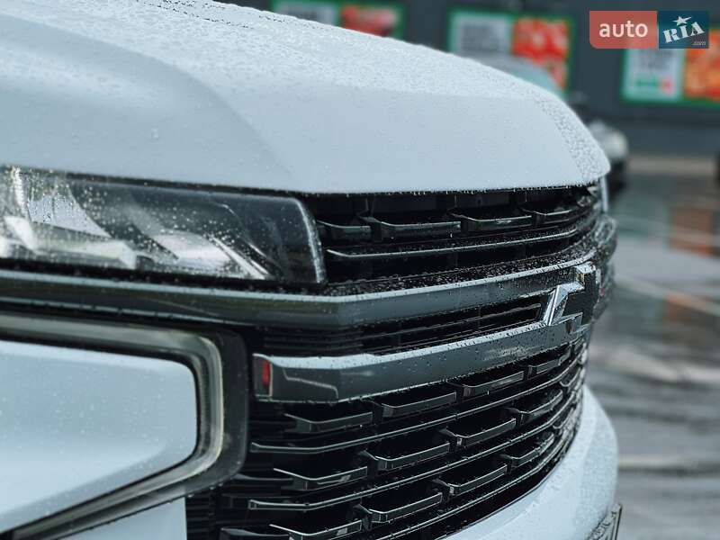 Позашляховик / Кросовер Chevrolet Suburban 2022 в Києві