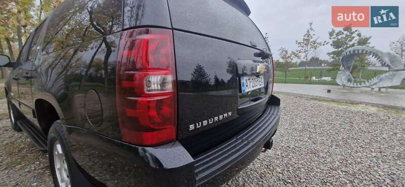 Позашляховик / Кросовер Chevrolet Suburban 2013 в Богородчанах