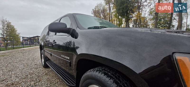 Позашляховик / Кросовер Chevrolet Suburban 2013 в Богородчанах