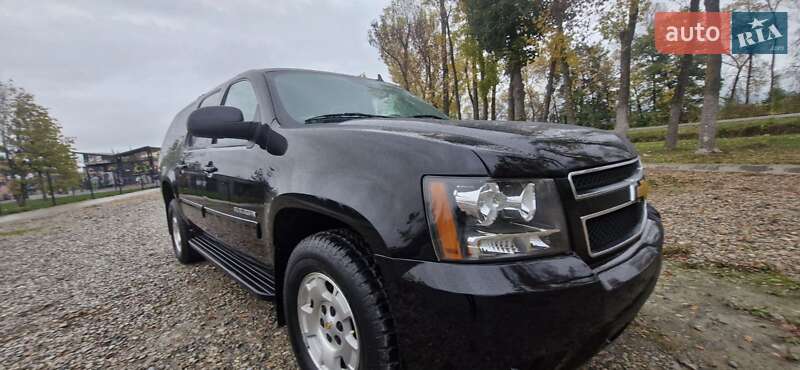 Позашляховик / Кросовер Chevrolet Suburban 2013 в Богородчанах