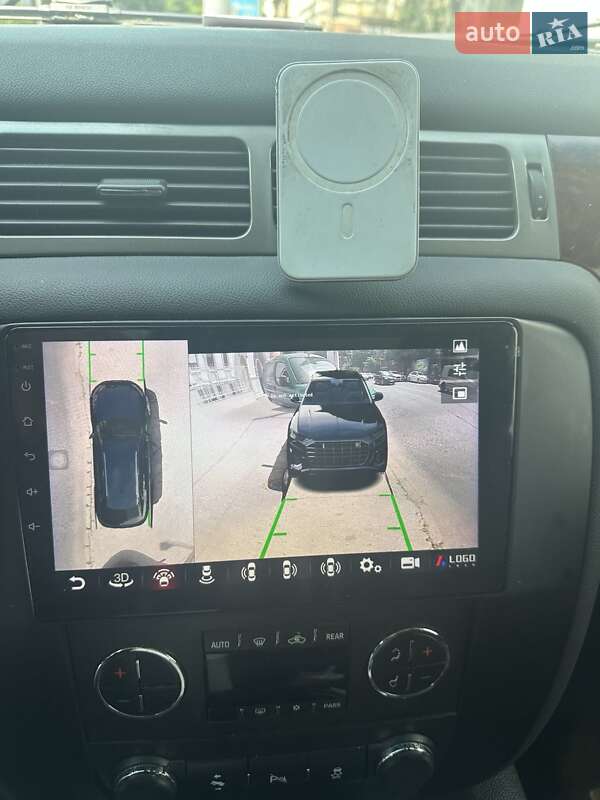 Позашляховик / Кросовер Chevrolet Suburban 2012 в Одесі