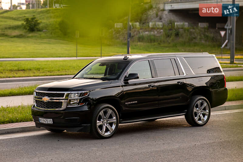 Позашляховик / Кросовер Chevrolet Suburban 2018 в Києві