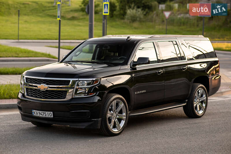 Позашляховик / Кросовер Chevrolet Suburban 2018 в Києві