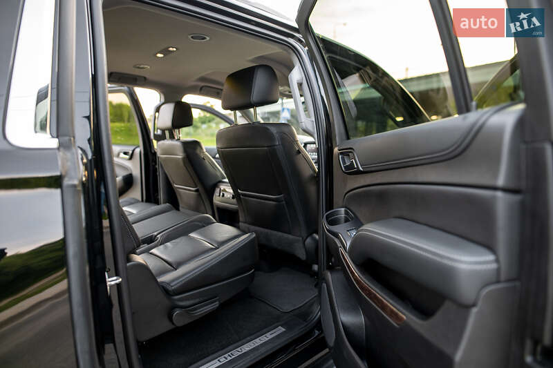 Позашляховик / Кросовер Chevrolet Suburban 2018 в Києві