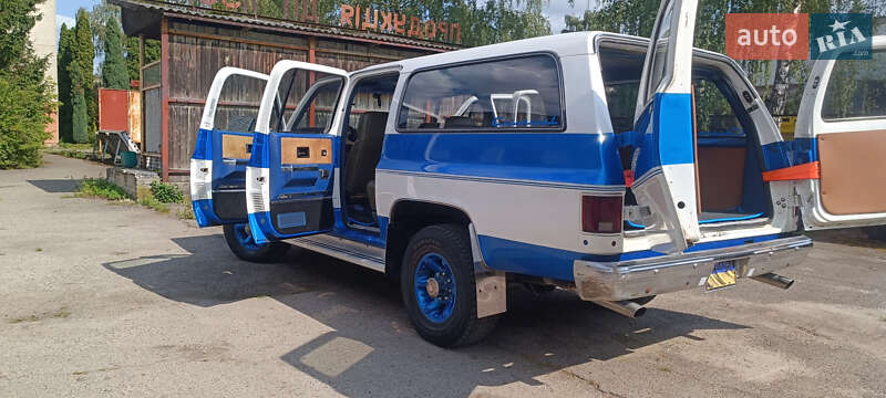 Позашляховик / Кросовер Chevrolet Suburban 1985 в Львові