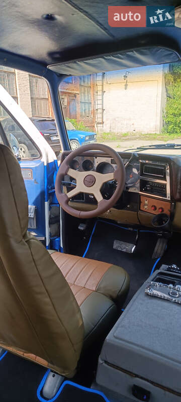 Позашляховик / Кросовер Chevrolet Suburban 1985 в Львові