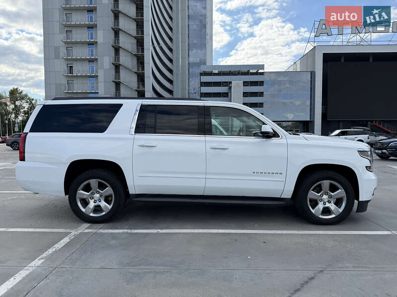 Внедорожник / Кроссовер Chevrolet Suburban 2017 в Киеве фото 8 Внедорожник / Кроссовер Chevrolet Suburban 2017 в Киеве