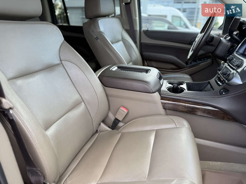 Внедорожник / Кроссовер Chevrolet Suburban 2017 в Киеве фото 13 Внедорожник / Кроссовер Chevrolet Suburban 2017 в Киеве