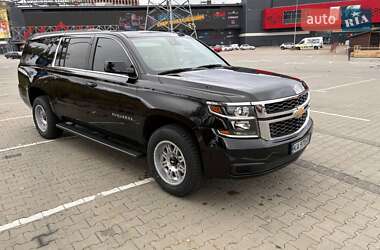 Внедорожник / Кроссовер Chevrolet Suburban 2016 в Киеве
