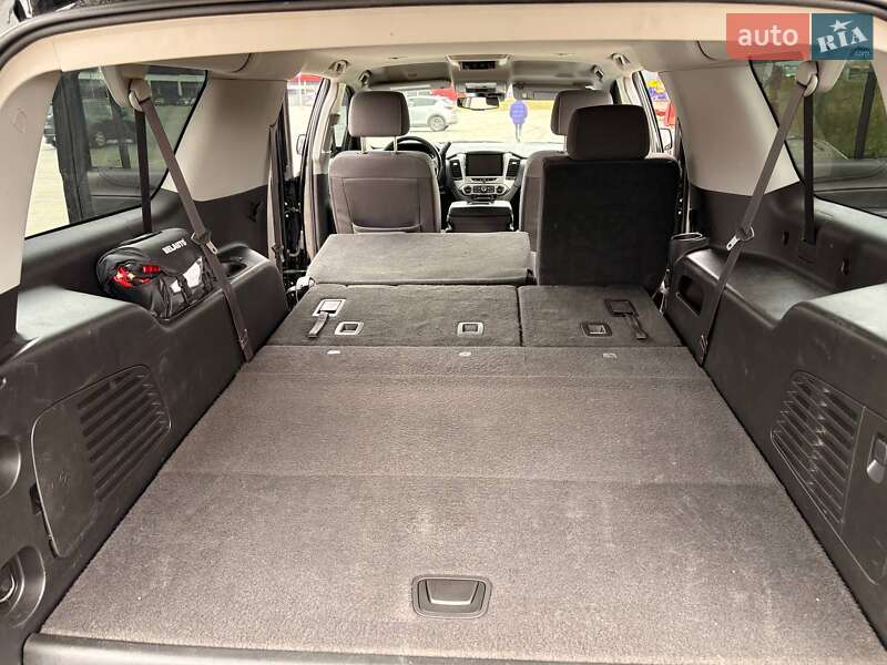Внедорожник / Кроссовер Chevrolet Suburban 2016 в Киеве фото 28 Внедорожник / Кроссовер Chevrolet Suburban 2016 в Киеве