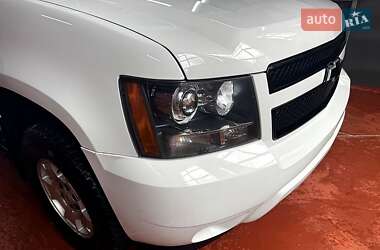 Внедорожник / Кроссовер Chevrolet Suburban 2011 в Ровно