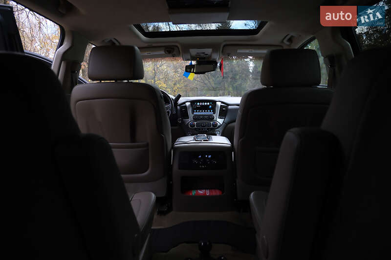 Позашляховик / Кросовер Chevrolet Suburban 2016 в Хмельницькому