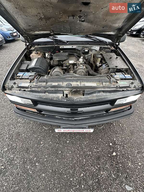 Внедорожник / Кроссовер Chevrolet Suburban 1997 в Белогородке