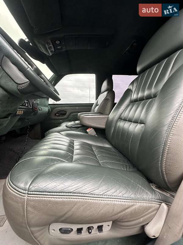 Внедорожник / Кроссовер Chevrolet Suburban 1997 в Белогородке