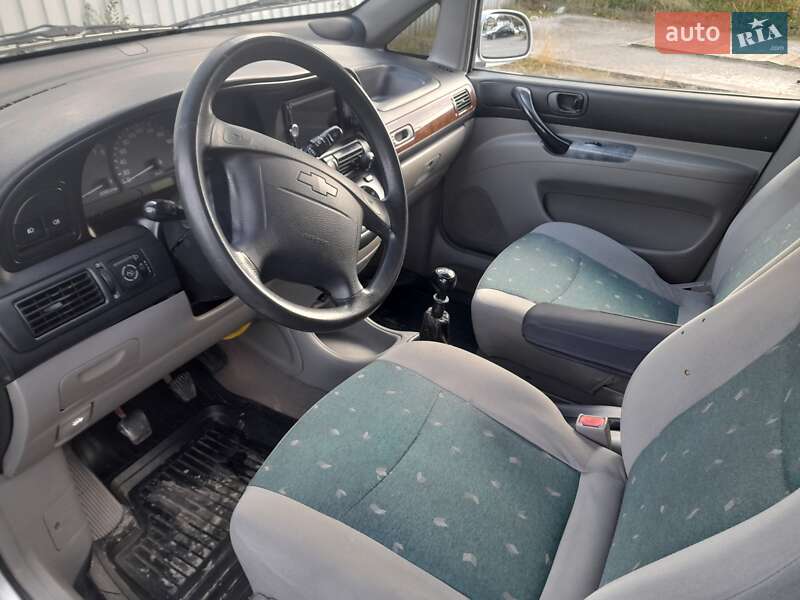 Минивэн Chevrolet Tacuma 2005 в  фото Минивэн Chevrolet Tacuma 2005 в