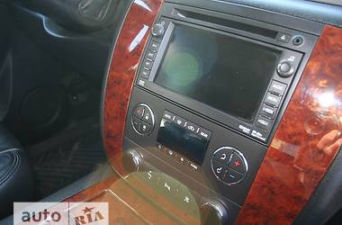 Внедорожник / Кроссовер Chevrolet Tahoe 2011 в 