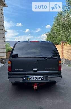 Внедорожник / Кроссовер Chevrolet Tahoe 2002 в Киеве