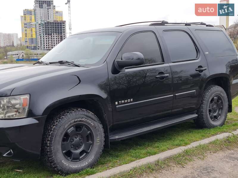 Внедорожник / Кроссовер Chevrolet Tahoe 2006 в Киеве