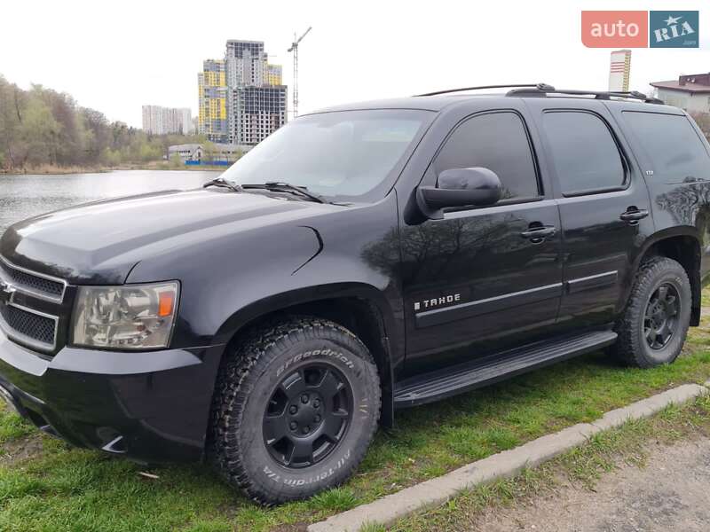 Внедорожник / Кроссовер Chevrolet Tahoe 2006 в Киеве