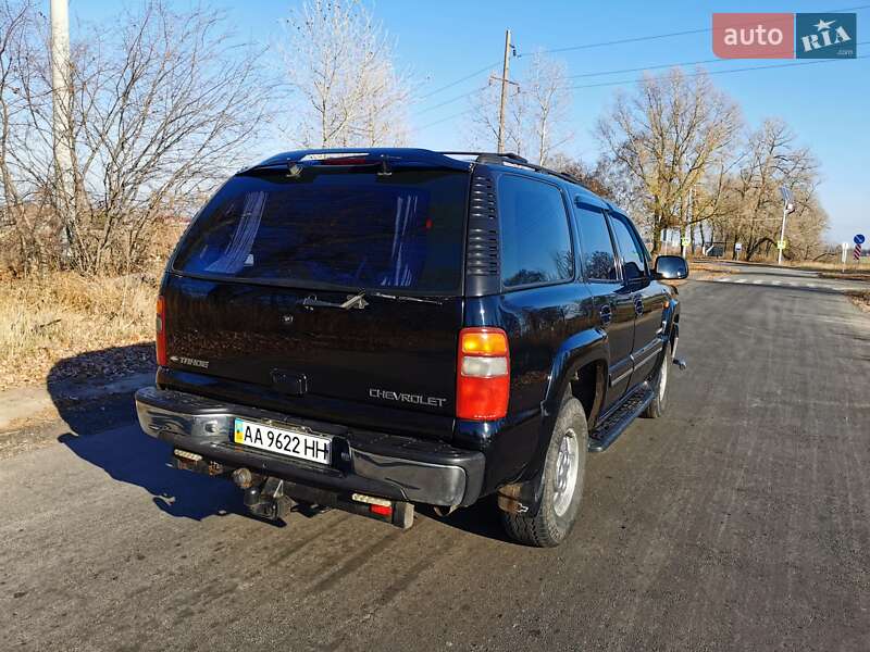 Позашляховик / Кросовер Chevrolet Tahoe 2000 в Києві