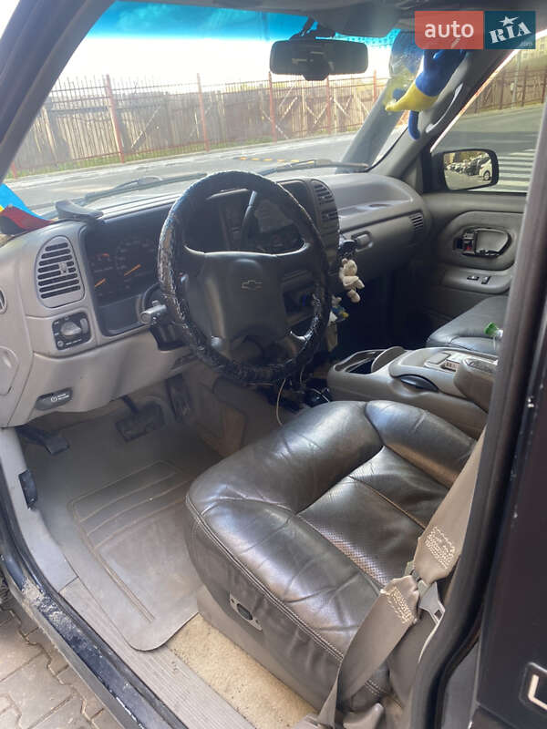 Позашляховик / Кросовер Chevrolet Tahoe 1996 в Києві