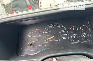 Позашляховик / Кросовер Chevrolet Tahoe 2000 в Києві