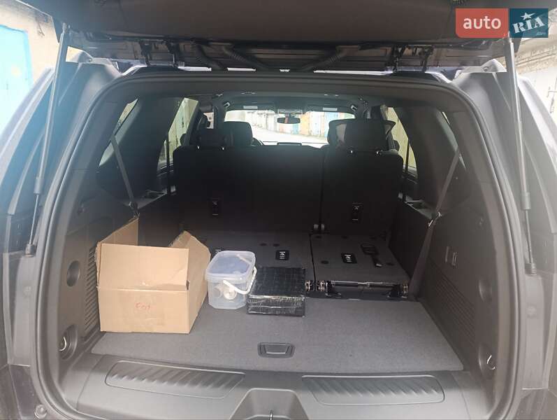 Внедорожник / Кроссовер Chevrolet Tahoe 2021 в Киеве