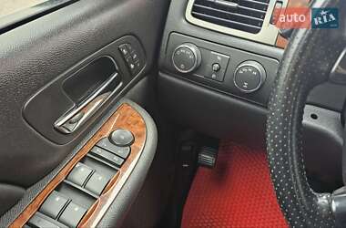 Внедорожник / Кроссовер Chevrolet Tahoe 2008 в 
