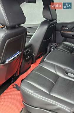 Внедорожник / Кроссовер Chevrolet Tahoe 2008 в 