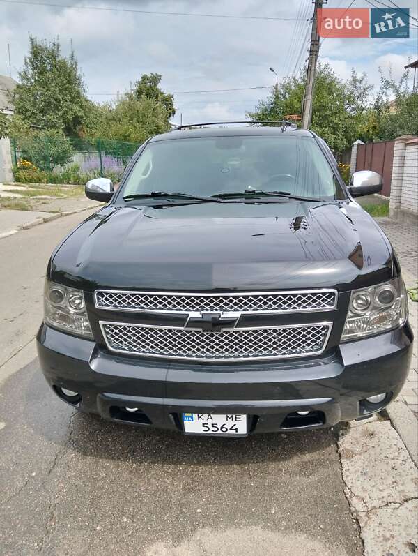 Внедорожник / Кроссовер Chevrolet Tahoe 2011 в Киеве