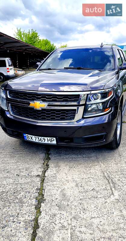 Внедорожник / Кроссовер Chevrolet Tahoe 2016 в Остроге