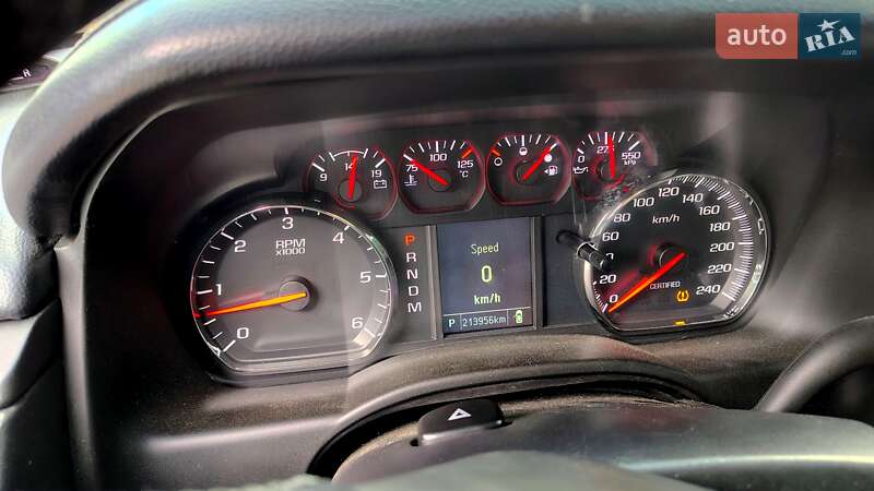 Внедорожник / Кроссовер Chevrolet Tahoe 2016 в Остроге