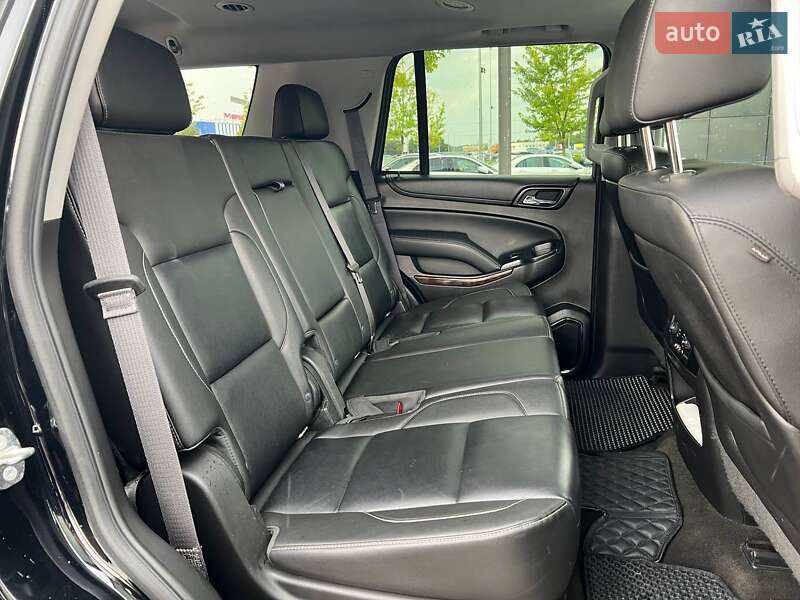 Позашляховик / Кросовер Chevrolet Tahoe 2015 в Києві