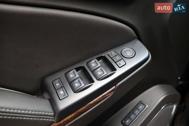 Внедорожник / Кроссовер Chevrolet Tahoe 2018 в Львове