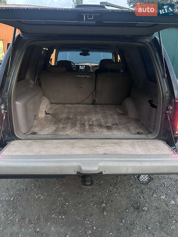 Позашляховик / Кросовер Chevrolet Tahoe 1998 в Києві