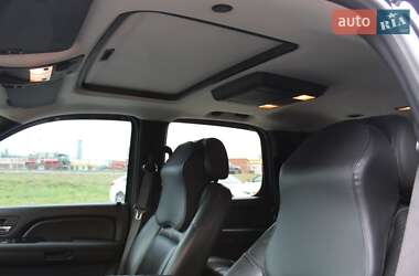 Внедорожник / Кроссовер Chevrolet Tahoe 2008 в 