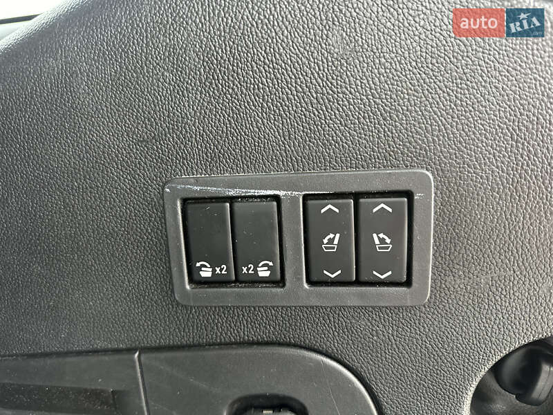 Позашляховик / Кросовер Chevrolet Tahoe 2015 в Києві фото 34 Позашляховик / Кросовер Chevrolet Tahoe 2015 в Києві