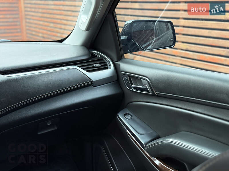 Позашляховик / Кросовер Chevrolet Tahoe 2014 в Одесі