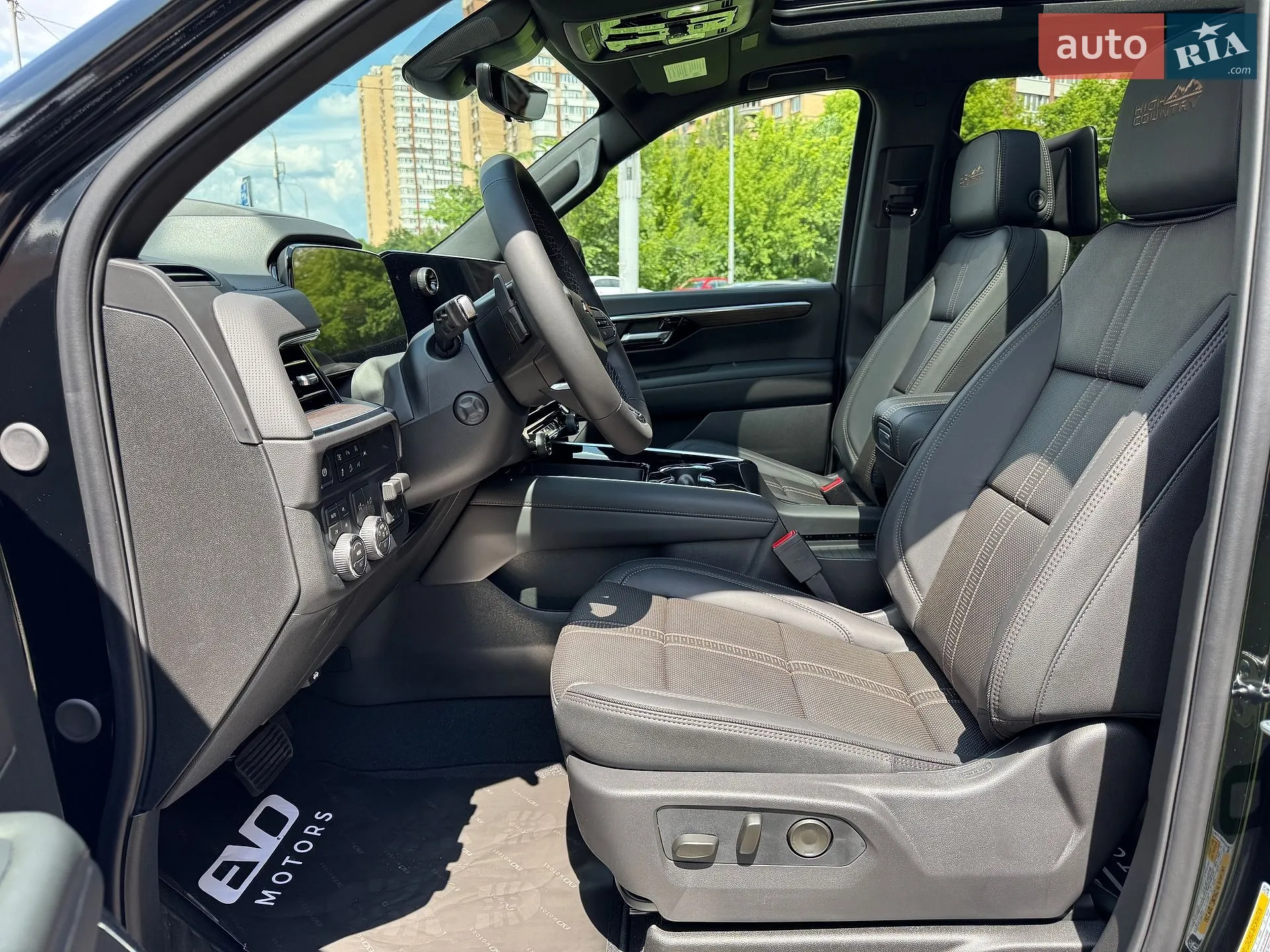 2026 Chevrolet Tahoe - мініатюра 2