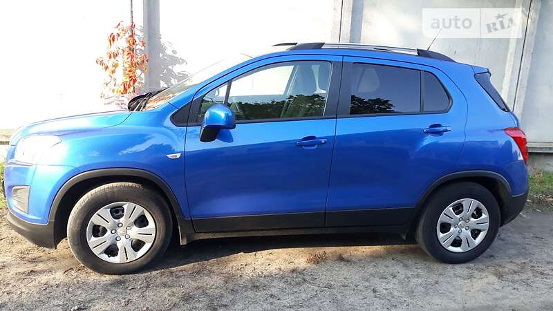 Позашляховик / Кросовер Chevrolet Tracker 2013 в Києві