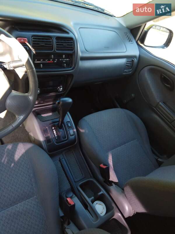 Внедорожник / Кроссовер Chevrolet Tracker 2000 в Киеве