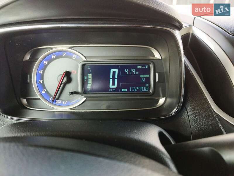 Внедорожник / Кроссовер Chevrolet Tracker 2014 в Каменец-Подольском