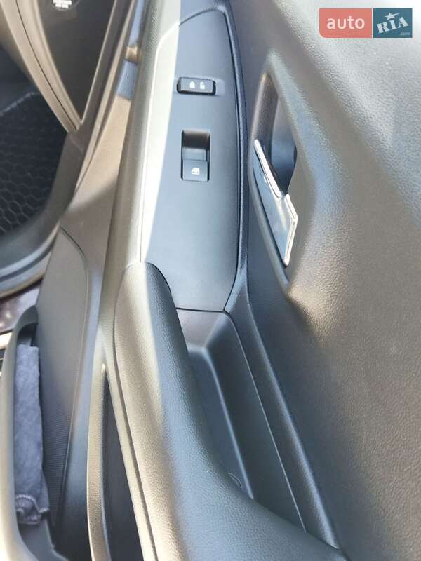 Внедорожник / Кроссовер Chevrolet Tracker 2014 в Каменец-Подольском