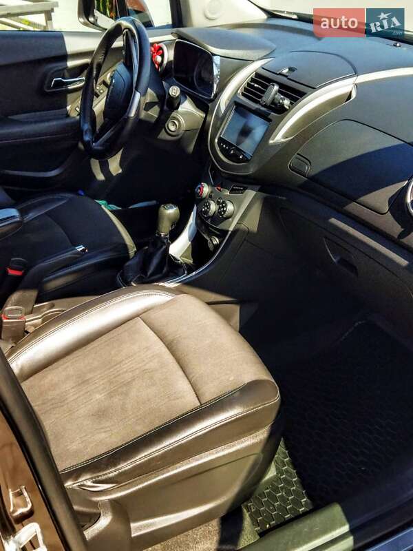 Внедорожник / Кроссовер Chevrolet Tracker 2014 в Каменец-Подольском