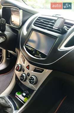 Внедорожник / Кроссовер Chevrolet Tracker 2014 в Каменец-Подольском